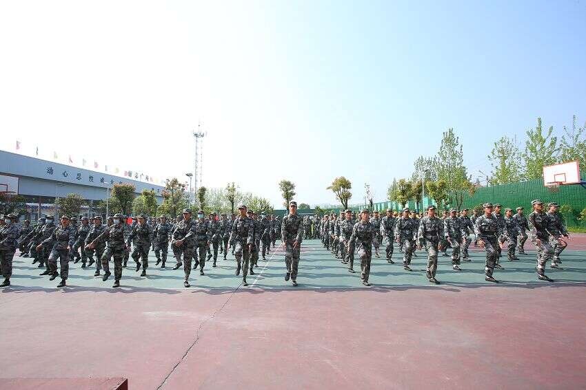 小孩子不听话送什么学校,叛逆小孩全封闭学校