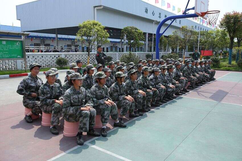 全封闭学校,素质教育学校